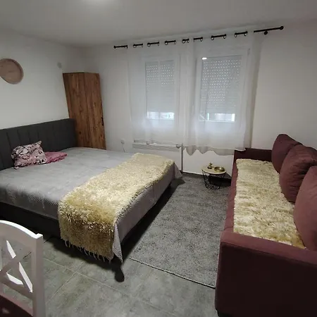 Everblue Apartament *